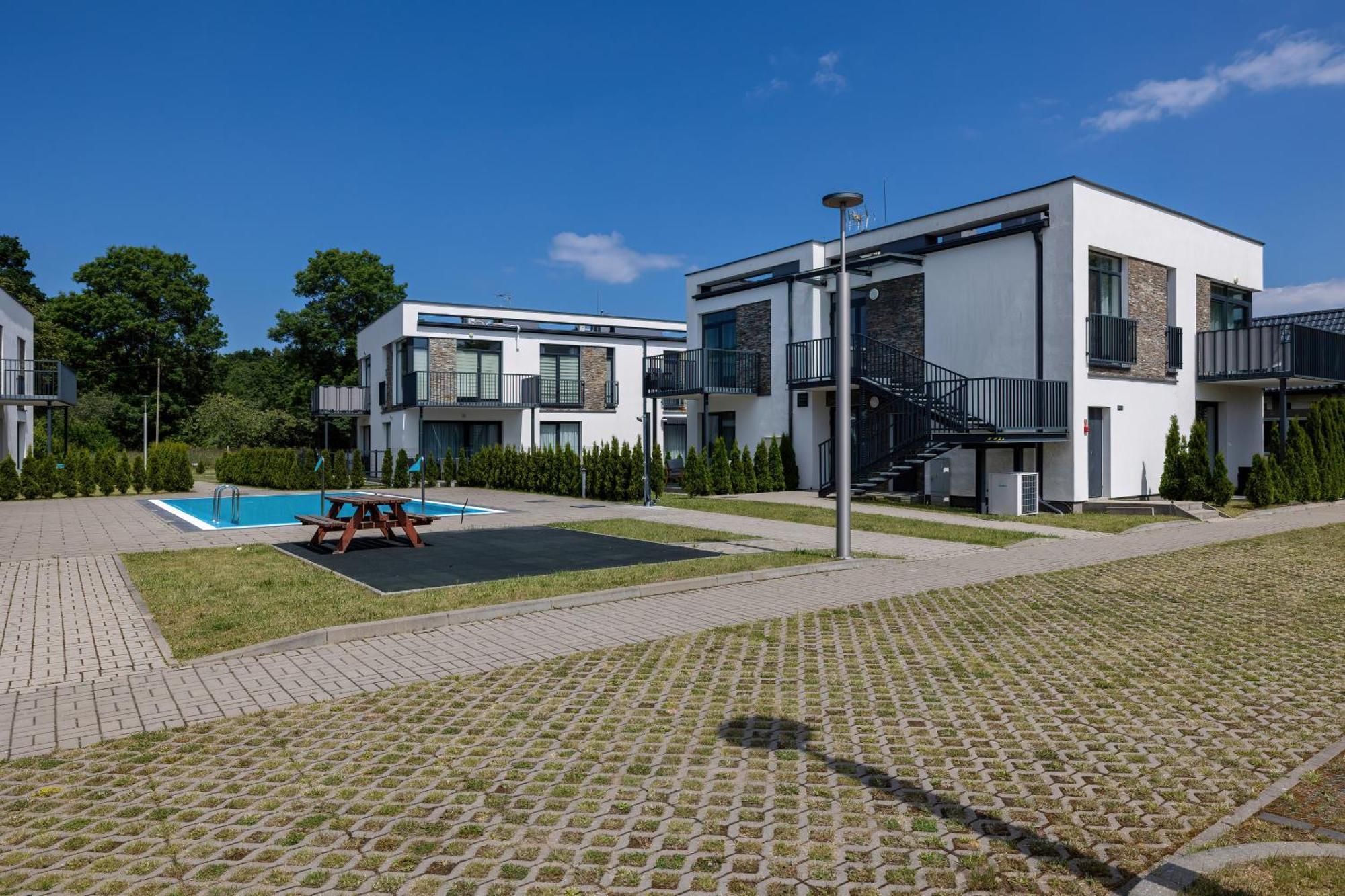 Apartamenty Paraiso By Noclegi Renters Lukecin Exterior photo